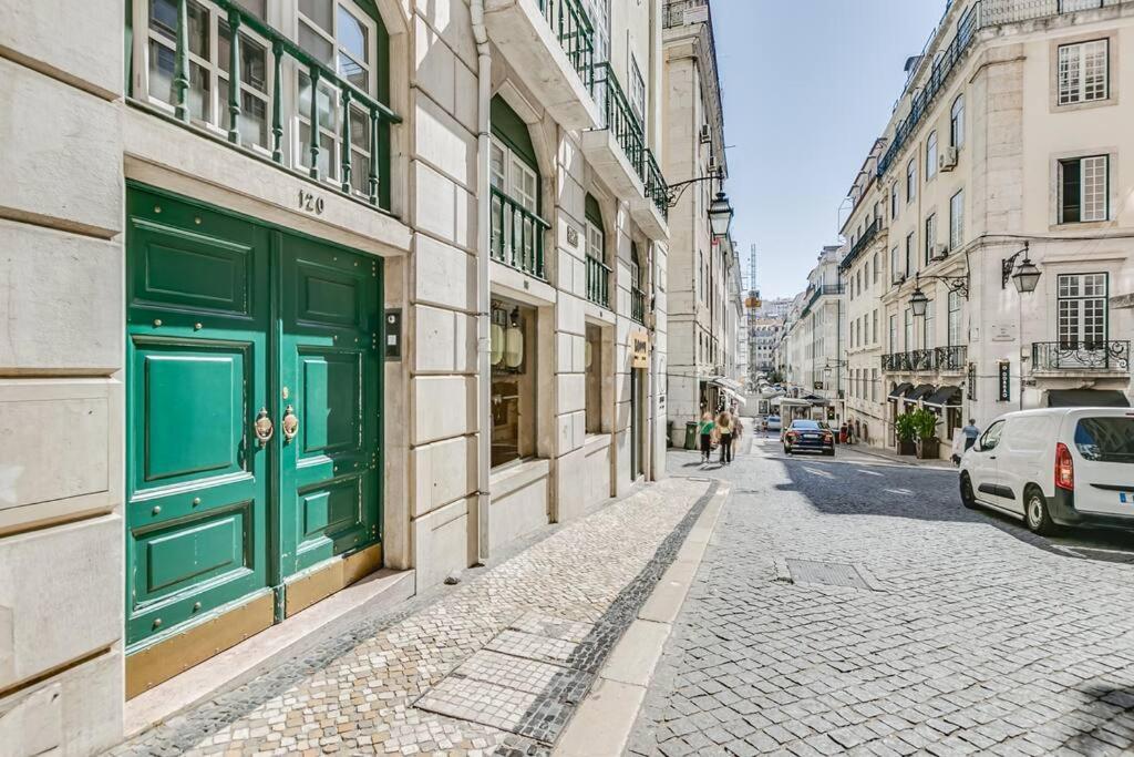 Made For The City Lovers- Urban Charm In Chiado Lisbon Exterior photo