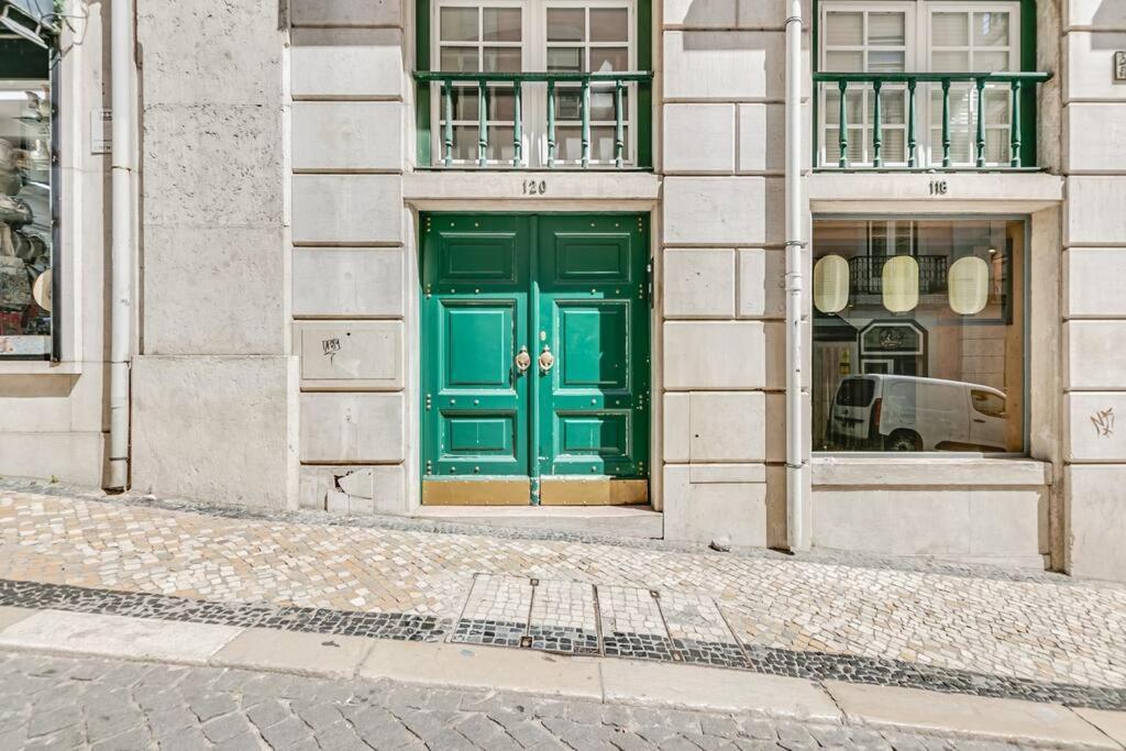 Made For The City Lovers- Urban Charm In Chiado Lisbon Exterior photo