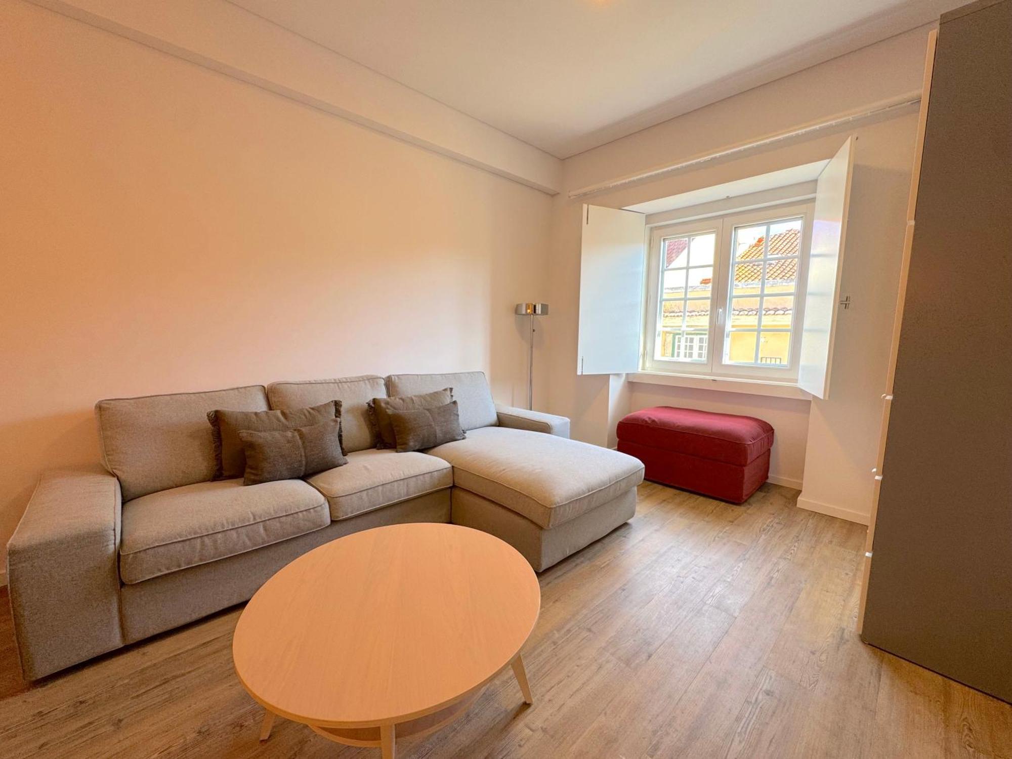 Made For The City Lovers- Urban Charm In Chiado Lisbon Exterior photo